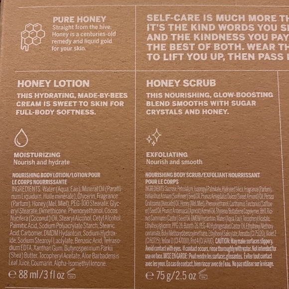 PINK Feel Nourished in Your Skin Set - Picture 6 of 12